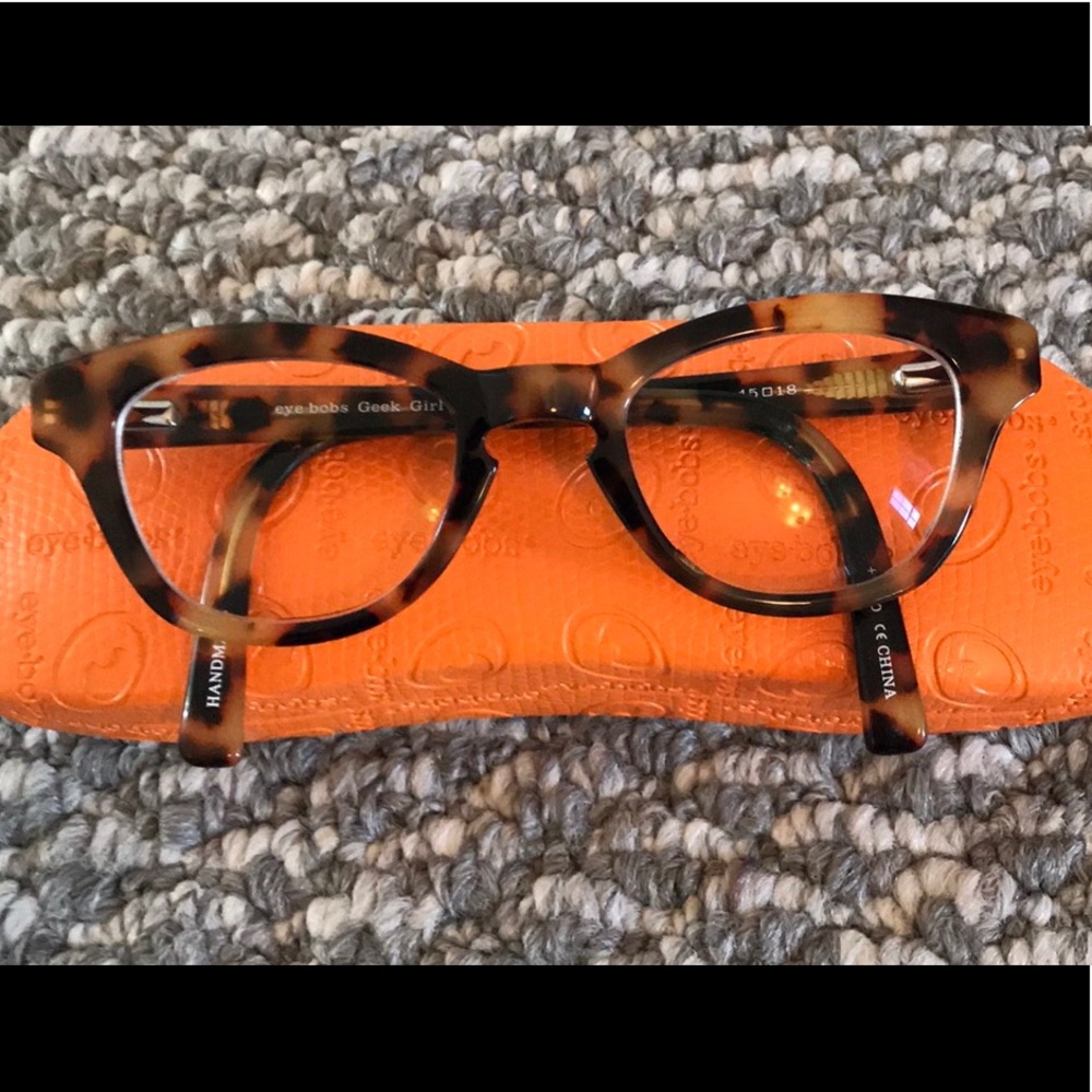Eyebobs Geek Girl Tortoise Eyeglasses and Case